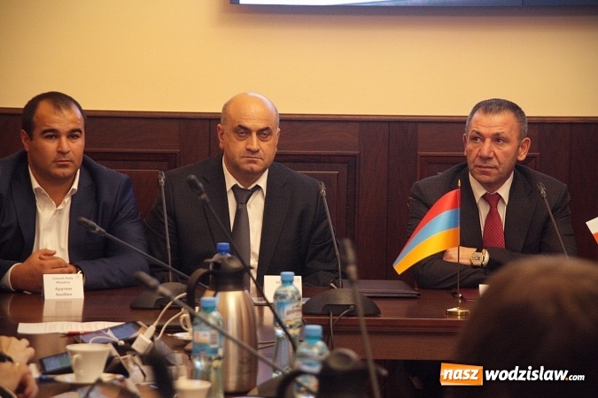 Zdjęcie w galerii na portalu naszwodzislaw.com: Wodzisław gości delegację z miasta partnerskiego w Armenii. Podpisano umowę o współpracy  wiadomości z regionu