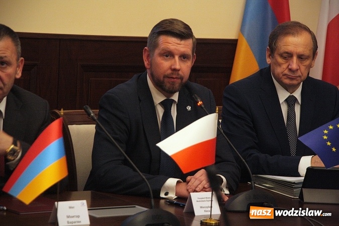 Zdjęcie w galerii na portalu naszwodzislaw.com: Wodzisław gości delegację z miasta partnerskiego w Armenii. Podpisano umowę o współpracy  wiadomości z regionu