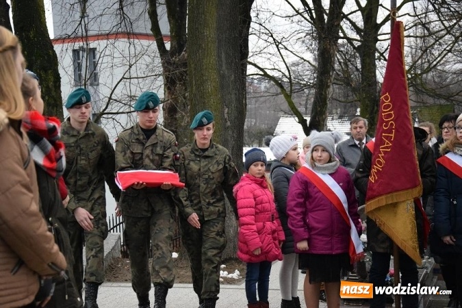 Zdjęcie w galerii na portalu naszwodzislaw.com: Mszana zadbała o grób ofiar Marszu Śmierci  wiadomości z regionu