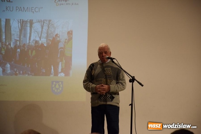 Zdjęcie w galerii na portalu naszwodzislaw.com: Mszana zadbała o grób ofiar Marszu Śmierci  wiadomości z regionu