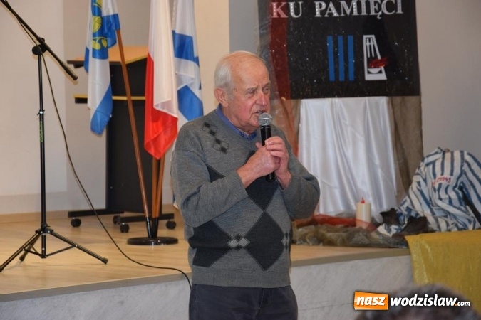 Zdjęcie w galerii na portalu naszwodzislaw.com: Mszana zadbała o grób ofiar Marszu Śmierci  wiadomości z regionu