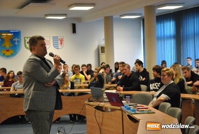 Zdjęcie w galerii na portalu naszwodzislaw.com: Tydzień Edukacji Globalnej w Zespole Szkół Technicznych  wiadomości z regionu