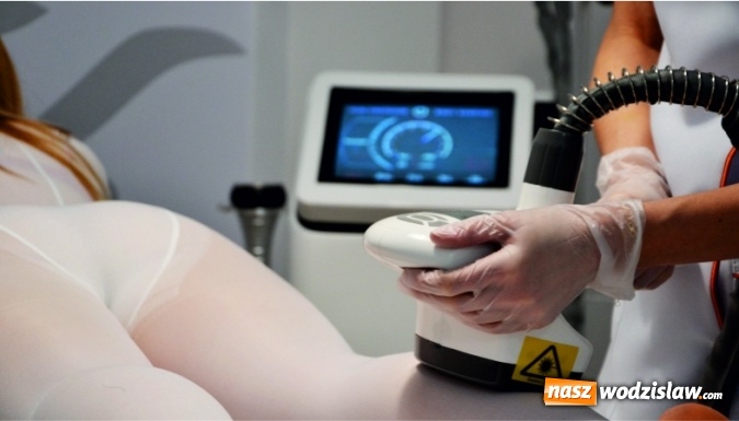 Zdjęcie w galerii na portalu naszwodzislaw.com: Mikołajkowa promocja grudniowa w STUDIO FIGURA! wiadomości z regionu