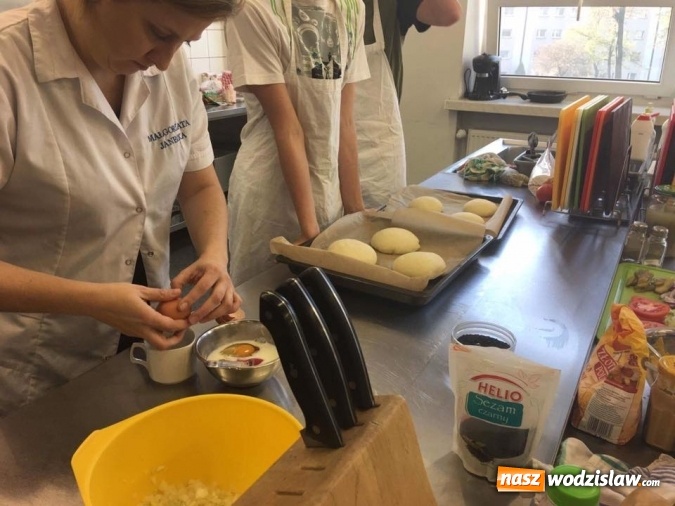 Zdjęcie w galerii na portalu naszwodzislaw.com: Zajęcia ze strzelania czy gotowania, czyli Tydzień Przedsiębiorczości w ZSP nr 2 w Rydułtowach  wiadomości z regionu