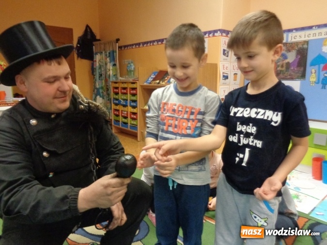 Zdjęcie w galerii na portalu naszwodzislaw.com: Dzieci dowiedziały się o szkodliwości dymu z kominów domowych i pieców grzewczych  wiadomości z regionu