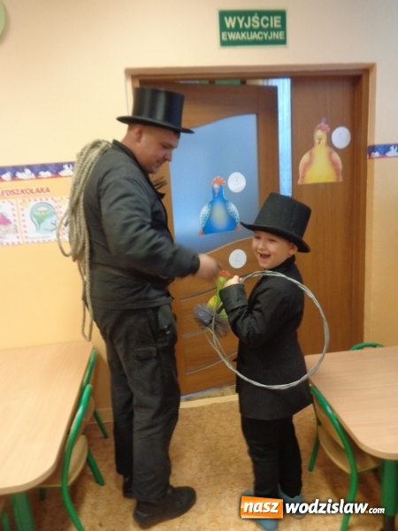 Zdjęcie w galerii na portalu naszwodzislaw.com: Dzieci dowiedziały się o szkodliwości dymu z kominów domowych i pieców grzewczych  wiadomości z regionu