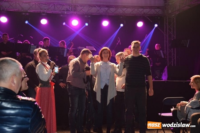 Zdjęcie w galerii na portalu naszwodzislaw.com: Blisko tysiąc osób bawiło się w sobotę na mszańskiej Barbórce wiadomości z regionu