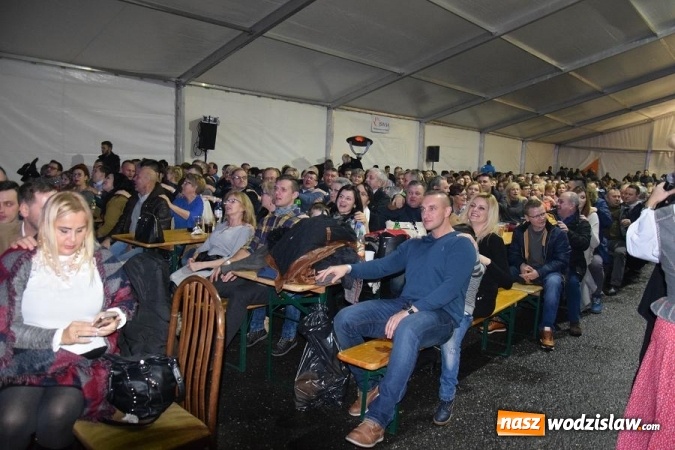 Zdjęcie w galerii na portalu naszwodzislaw.com: Blisko tysiąc osób bawiło się w sobotę na mszańskiej Barbórce wiadomości z regionu