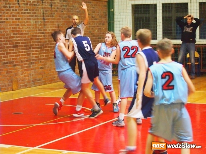 Zdjęcie w galerii na portalu naszwodzislaw.com: Kolejne zwycięstwo koszykarzy MKS Wodzisław wiadomości z regionu