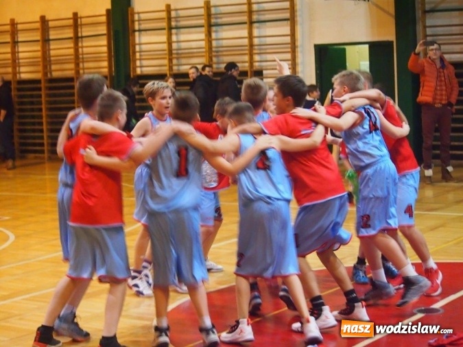 Zdjęcie w galerii na portalu naszwodzislaw.com: Kolejne zwycięstwo koszykarzy MKS Wodzisław wiadomości z regionu