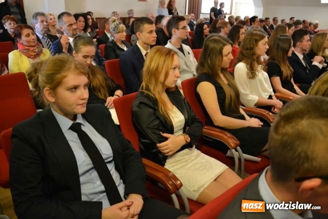 Zdjęcie w galerii na portalu naszwodzislaw.com: Stypendyści Prezesa Rady Ministrów. Uczniowie nagrodzeni  wiadomości z regionu