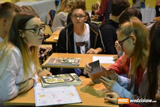 Zdjęcie w galerii na portalu naszwodzislaw.com: Mikołajkowy Festiwal Maths & Fun w Pszowie wiadomości z regionu