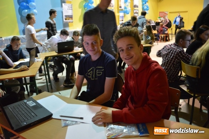 Zdjęcie w galerii na portalu naszwodzislaw.com: Mikołajkowy Festiwal Maths & Fun w Pszowie wiadomości z regionu