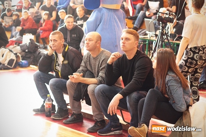 Zdjęcie w galerii na portalu naszwodzislaw.com: Boxing Day w Wodzisławiu Śląskim. Walczą i pomagają  wiadomości z regionu