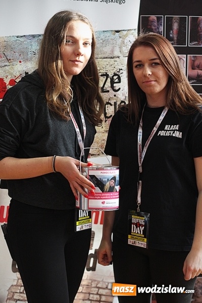 Zdjęcie w galerii na portalu naszwodzislaw.com: Boxing Day w Wodzisławiu Śląskim. Walczą i pomagają  wiadomości z regionu