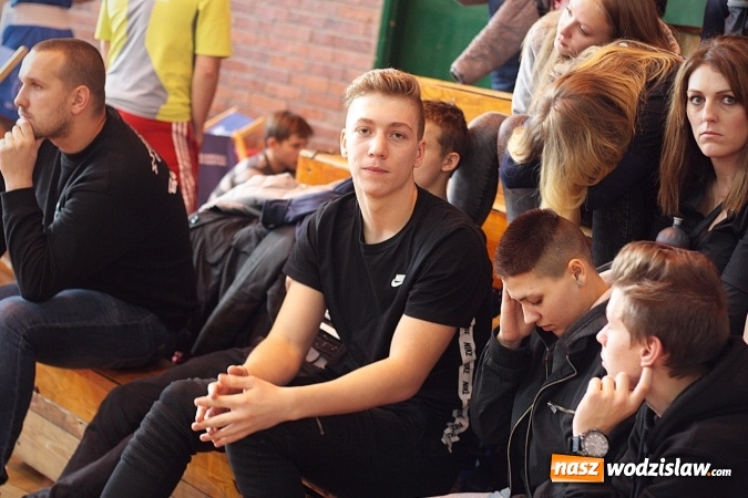 Zdjęcie w galerii na portalu naszwodzislaw.com: Boxing Day w Wodzisławiu Śląskim. Walczą i pomagają  wiadomości z regionu