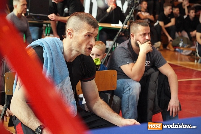 Zdjęcie w galerii na portalu naszwodzislaw.com: Boxing Day w Wodzisławiu Śląskim. Walczą i pomagają  wiadomości z regionu