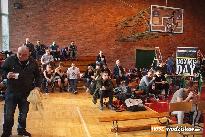 Zdjęcie w galerii na portalu naszwodzislaw.com: Boxing Day w Wodzisławiu Śląskim. Walczą i pomagają  wiadomości z regionu