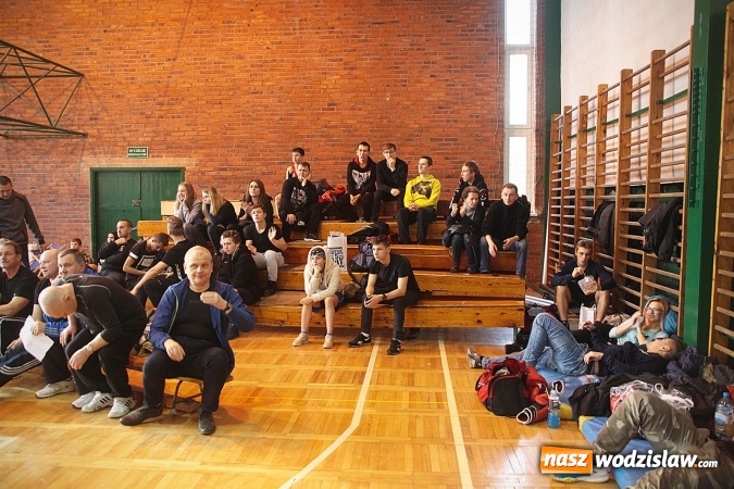 Zdjęcie w galerii na portalu naszwodzislaw.com: Boxing Day w Wodzisławiu Śląskim. Walczą i pomagają  wiadomości z regionu