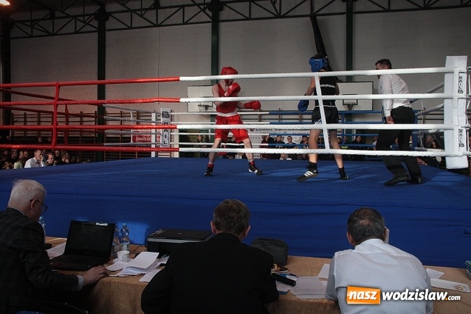 Zdjęcie w galerii na portalu naszwodzislaw.com: Boxing Day w Wodzisławiu Śląskim. Walczą i pomagają  wiadomości z regionu