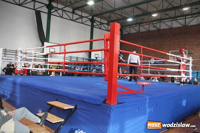 Zdjęcie w galerii na portalu naszwodzislaw.com: Boxing Day w Wodzisławiu Śląskim. Walczą i pomagają  wiadomości z regionu