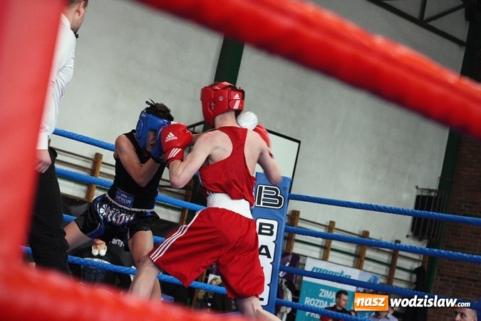 Zdjęcie w galerii na portalu naszwodzislaw.com: Boxing Day w Wodzisławiu Śląskim. Walczą i pomagają  wiadomości z regionu