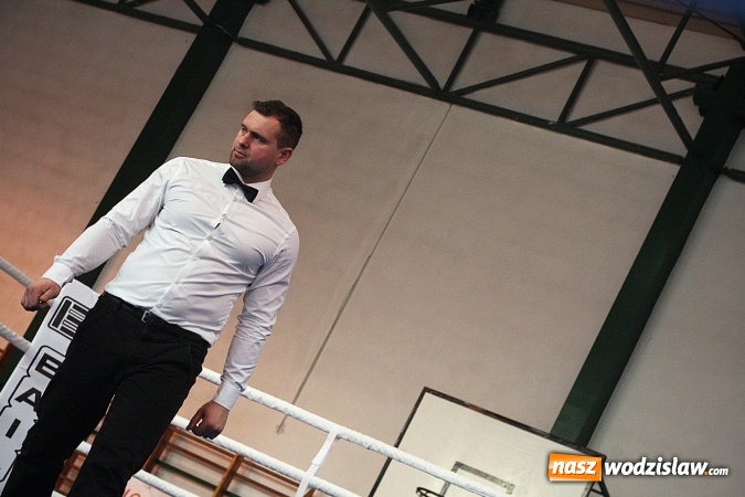 Zdjęcie w galerii na portalu naszwodzislaw.com: Boxing Day w Wodzisławiu Śląskim. Walczą i pomagają  wiadomości z regionu