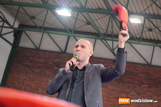 Zdjęcie w galerii na portalu naszwodzislaw.com: Boxing Day w Wodzisławiu Śląskim. Walczą i pomagają  wiadomości z regionu