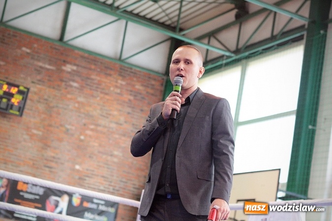 Zdjęcie w galerii na portalu naszwodzislaw.com: Boxing Day w Wodzisławiu Śląskim. Walczą i pomagają  wiadomości z regionu