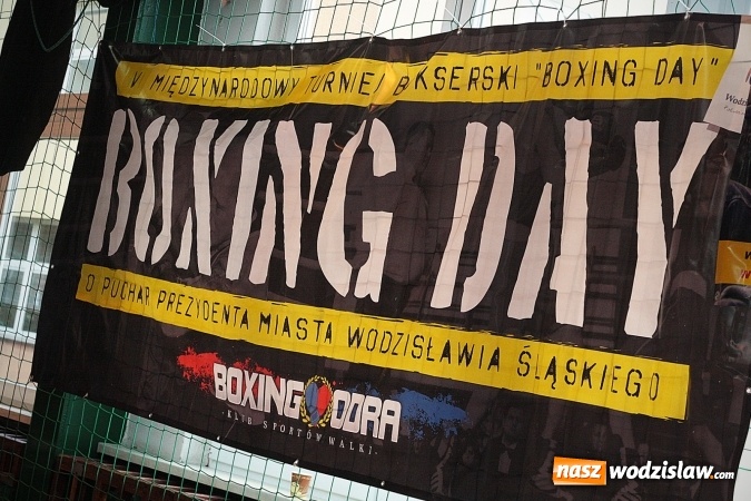 Zdjęcie w galerii na portalu naszwodzislaw.com: Boxing Day w Wodzisławiu Śląskim. Walczą i pomagają  wiadomości z regionu