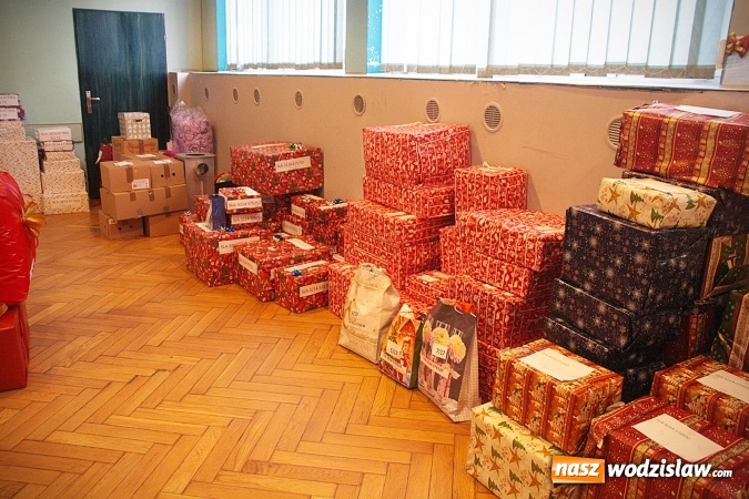 Zdjęcie w galerii na portalu naszwodzislaw.com: Szlachetna Paczka. 59 rodzin z naszego regionu otrzymało w tym roku pomoc  wiadomości z regionu