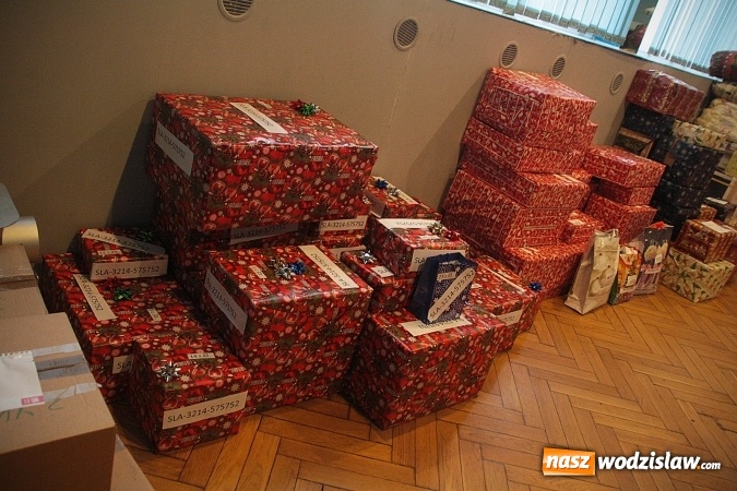Zdjęcie w galerii na portalu naszwodzislaw.com: Szlachetna Paczka. 59 rodzin z naszego regionu otrzymało w tym roku pomoc  wiadomości z regionu