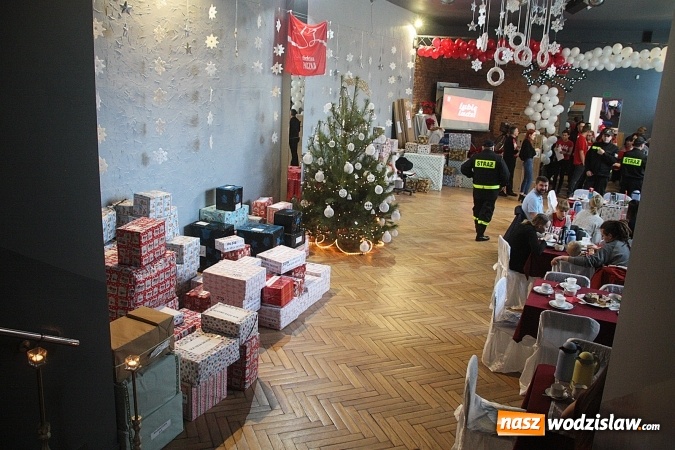 Zdjęcie w galerii na portalu naszwodzislaw.com: Szlachetna Paczka. 59 rodzin z naszego regionu otrzymało w tym roku pomoc  wiadomości z regionu