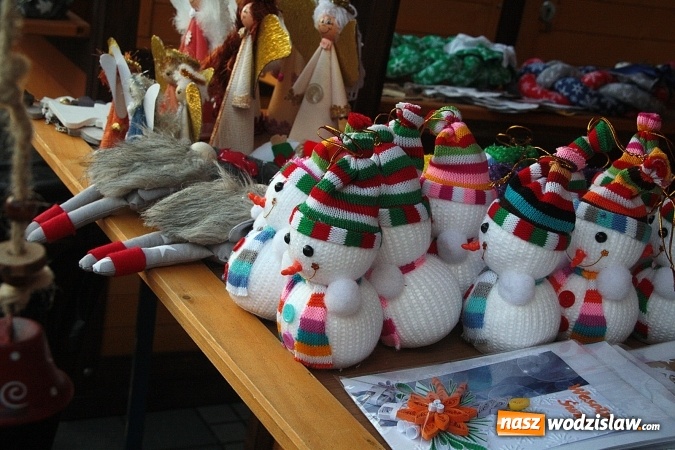 Zdjęcie w galerii na portalu naszwodzislaw.com: W Pszowie zrobiło się świątecznie. Jarmark rozpoczęty  wiadomości z regionu