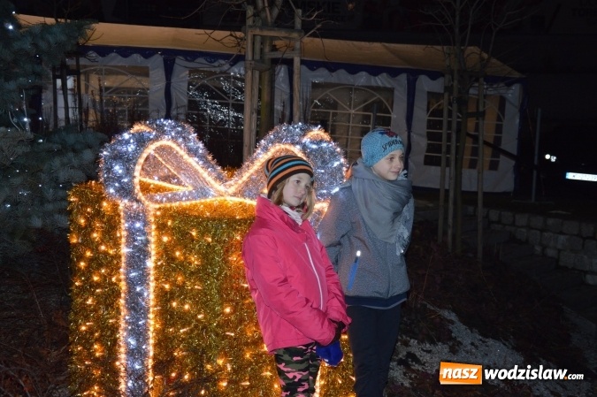 Zdjęcie w galerii na portalu naszwodzislaw.com: Pierwszy dzień Jarmarku Bożonarodzeniowego w Pszowie za nami wiadomości z regionu