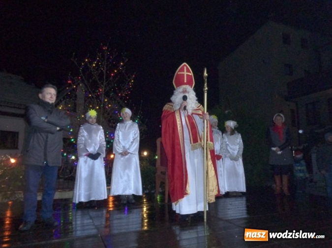 Zdjęcie w galerii na portalu naszwodzislaw.com: Mikołaj zawitał do ZSP numer 5  wiadomości z regionu