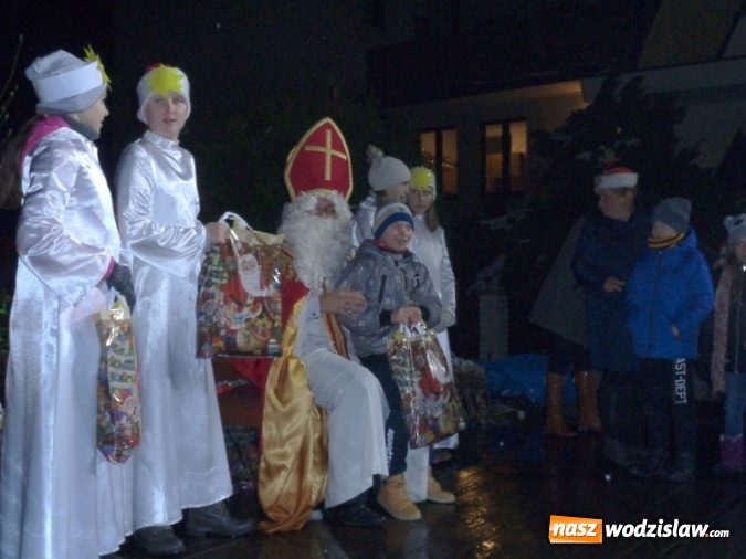 Zdjęcie w galerii na portalu naszwodzislaw.com: Mikołaj zawitał do ZSP numer 5  wiadomości z regionu