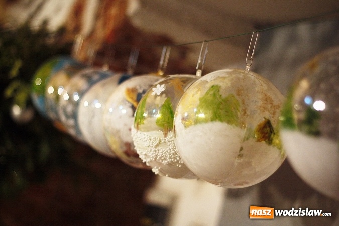 Zdjęcie w galerii na portalu naszwodzislaw.com: Zorganizowano konkurs na najładniejszą bombkę Bożonarodzeniową  wiadomości z regionu