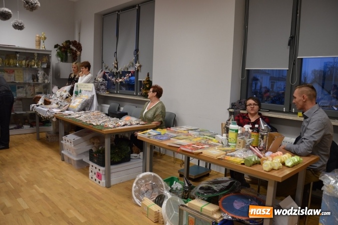 Zdjęcie w galerii na portalu naszwodzislaw.com: Kolejna edycja Jarmarku Pszczelego w Gorzycach  wiadomości z regionu