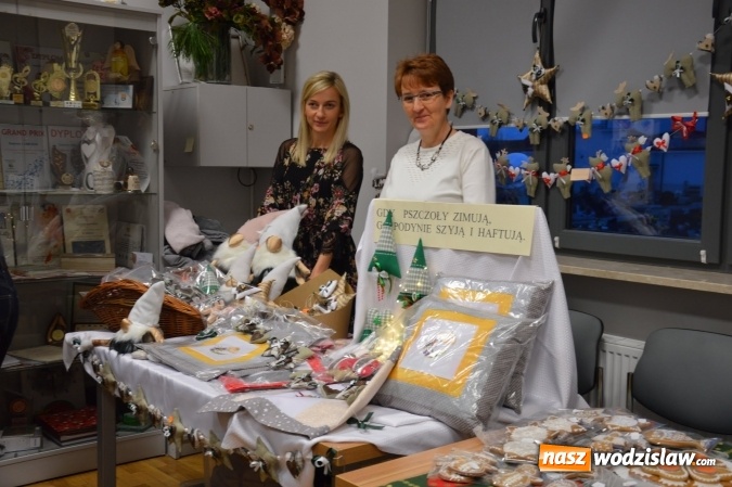 Zdjęcie w galerii na portalu naszwodzislaw.com: Kolejna edycja Jarmarku Pszczelego w Gorzycach  wiadomości z regionu