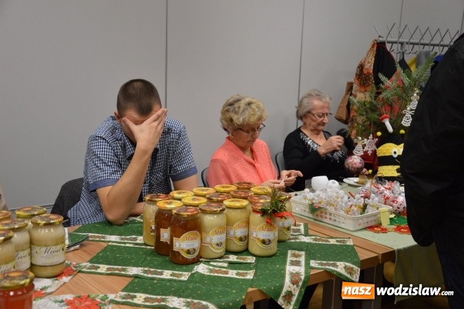 Zdjęcie w galerii na portalu naszwodzislaw.com: Kolejna edycja Jarmarku Pszczelego w Gorzycach  wiadomości z regionu