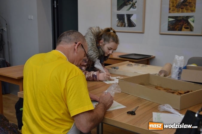 Zdjęcie w galerii na portalu naszwodzislaw.com: Kolejna edycja Jarmarku Pszczelego w Gorzycach  wiadomości z regionu