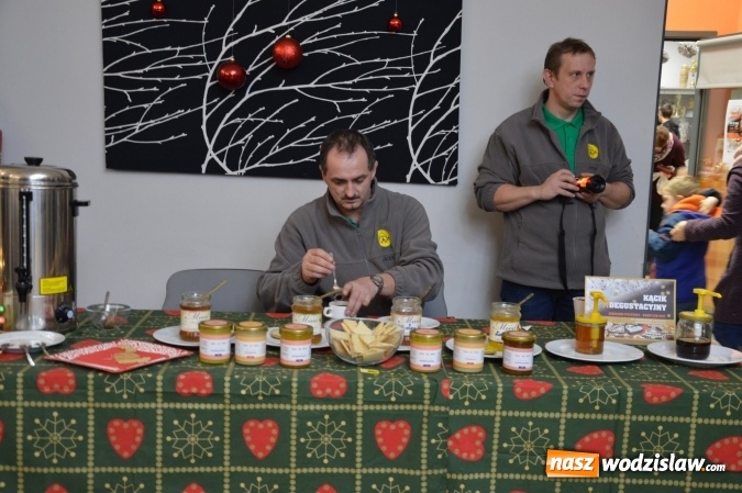 Zdjęcie w galerii na portalu naszwodzislaw.com: Kolejna edycja Jarmarku Pszczelego w Gorzycach  wiadomości z regionu