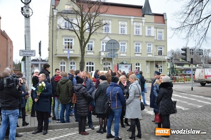 Zdjęcie w galerii na portalu naszwodzislaw.com: Marsz przeciw przemocy. Przeszli ulicami miasta wiadomości z regionu