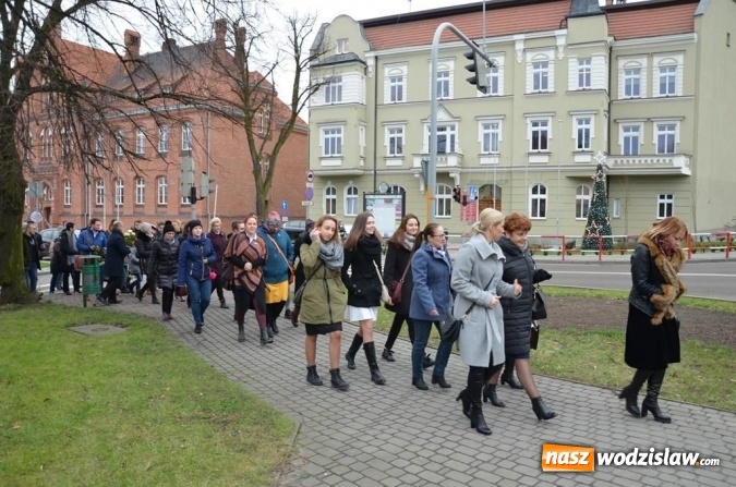 Zdjęcie w galerii na portalu naszwodzislaw.com: Marsz przeciw przemocy. Przeszli ulicami miasta wiadomości z regionu