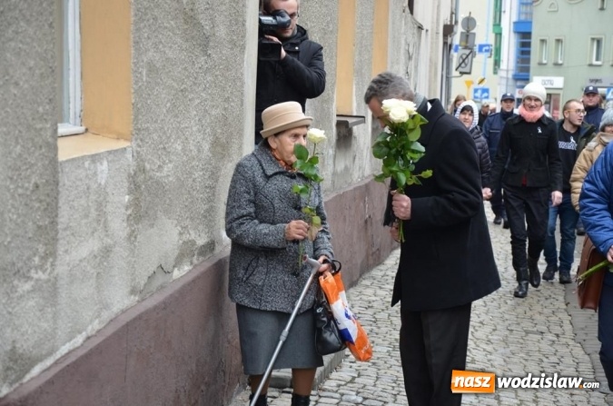 Zdjęcie w galerii na portalu naszwodzislaw.com: Marsz przeciw przemocy. Przeszli ulicami miasta wiadomości z regionu