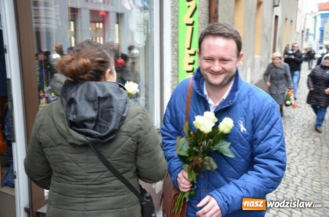 Zdjęcie w galerii na portalu naszwodzislaw.com: Marsz przeciw przemocy. Przeszli ulicami miasta wiadomości z regionu