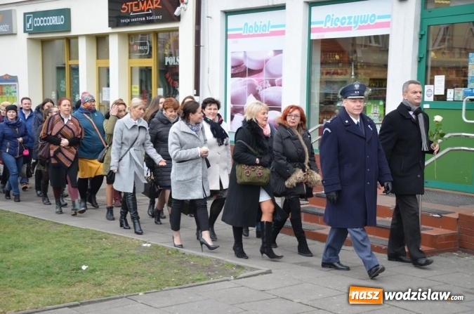 Zdjęcie w galerii na portalu naszwodzislaw.com: Marsz przeciw przemocy. Przeszli ulicami miasta wiadomości z regionu