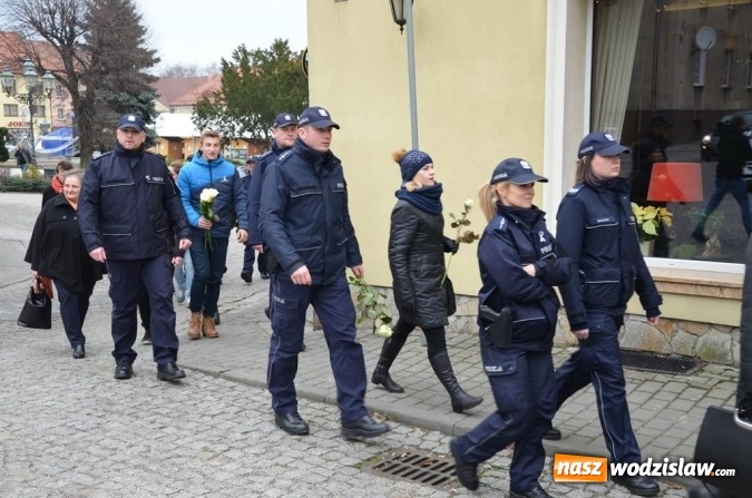 Zdjęcie w galerii na portalu naszwodzislaw.com: Marsz przeciw przemocy. Przeszli ulicami miasta wiadomości z regionu