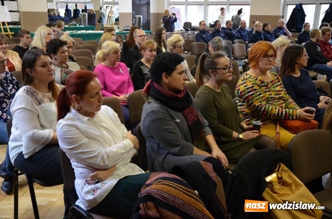 Zdjęcie w galerii na portalu naszwodzislaw.com: Marsz przeciw przemocy. Przeszli ulicami miasta wiadomości z regionu